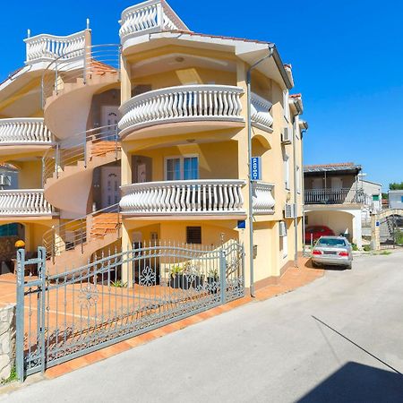 Apartment Ani Vodice Buitenkant foto