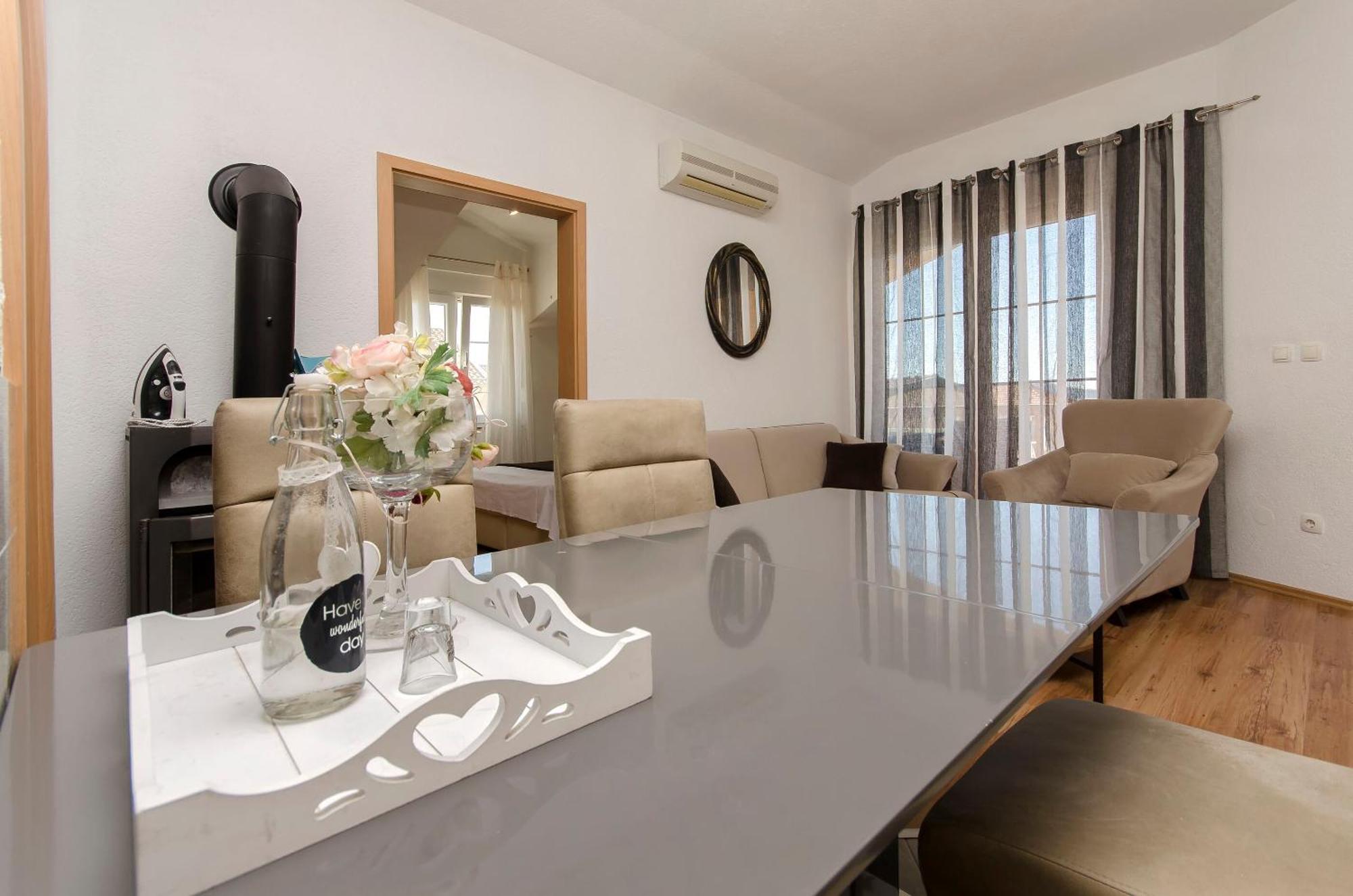 Apartment Ani Vodice Buitenkant foto